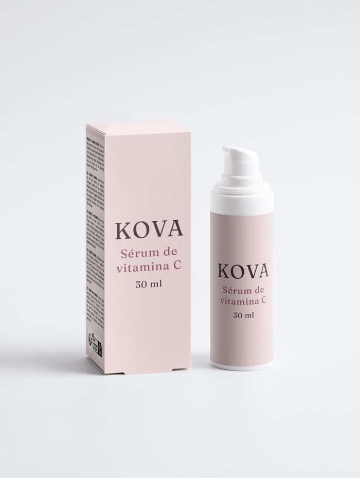 Sérum de vitamina C Kova 30 ml con su caja